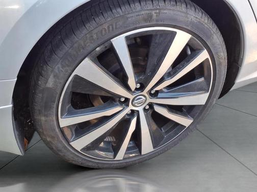 2022 Nissan Altima SR FWD