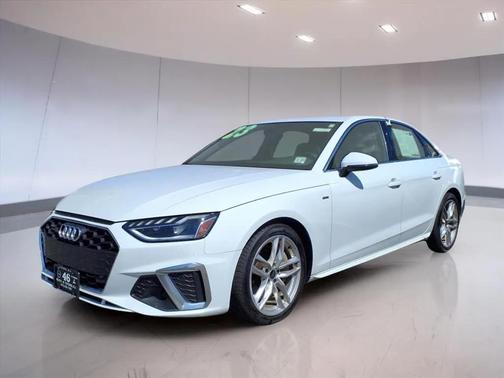 2023 Audi A4 45 S line Premium Plus