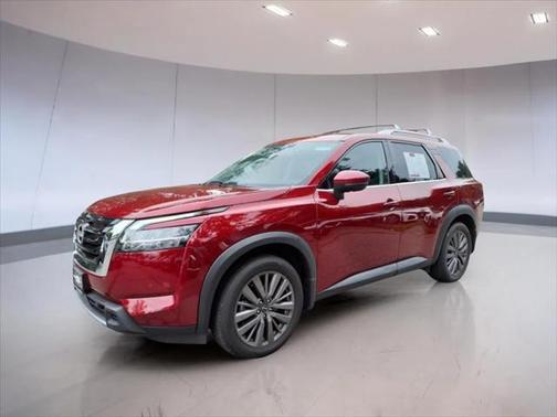 2023 Nissan Pathfinder SL 4WD
