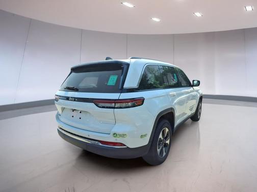 Bright White Clearcoat 2022 Jeep Grand Cherokee 4xe Base