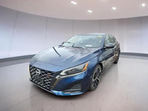 2023 Nissan Altima SR FWD