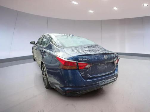 2023 Nissan Altima SR FWD