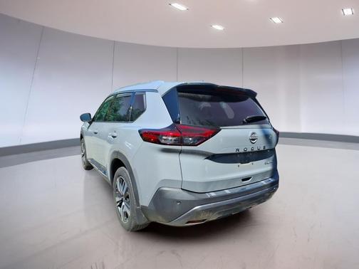 Boulder Gray Pearl 2023 Nissan Rogue SL