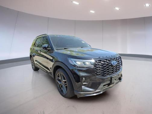 Agate Black Metallic 2025 Ford Explorer ST