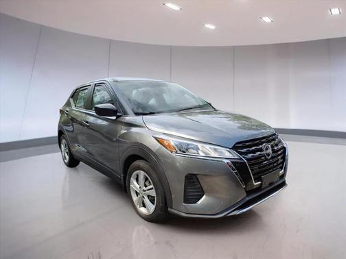 2023 Nissan Kicks S