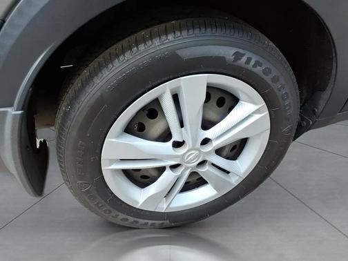 2023 Nissan Kicks S