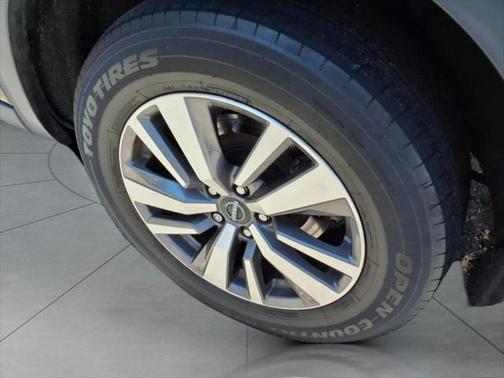 2022 Nissan Pathfinder SL 4WD