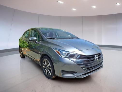 Gray Sky Pearl 2024 Nissan Versa 1.6 SV