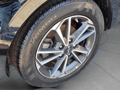 Aurora Black 2023 Kia Forte LXS