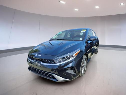 Aurora Black 2023 Kia Forte LXS