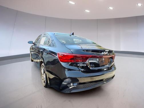 Aurora Black 2023 Kia Forte LXS