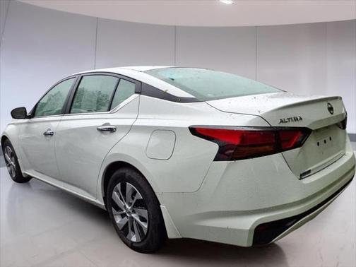 2022 Nissan Altima S FWD