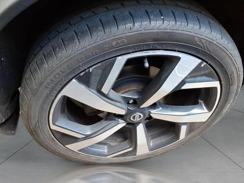 2022 Nissan Rogue Sport SL