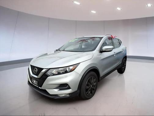 2022 Nissan Rogue Sport SV