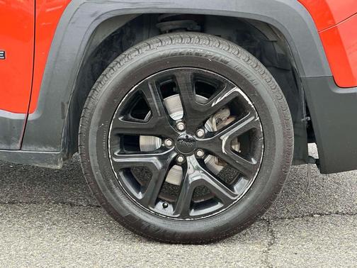 Omaha Orange 2018 Jeep Renegade Altitude