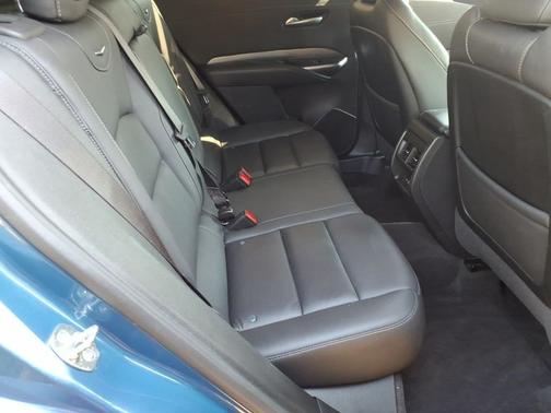 Deep Sea Metallic 2025 Cadillac XT4 Premium Luxury
