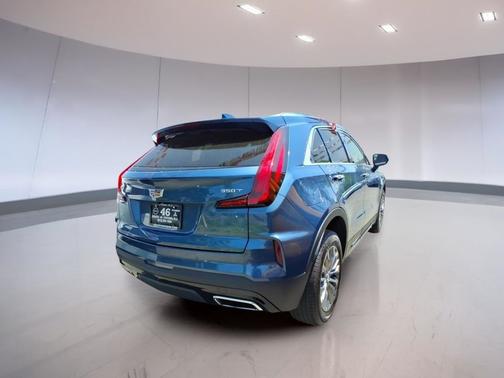 Deep Sea Metallic 2025 Cadillac XT4 Premium Luxury