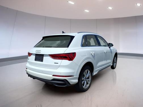 Arkona White 2025 Audi Q3 Premium 45 TFSI S line quattro Tiptronic