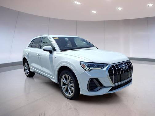 Arkona White 2025 Audi Q3 Premium 45 TFSI S line quattro Tiptronic