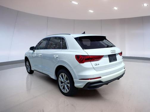 Arkona White 2025 Audi Q3 Premium 45 TFSI S line quattro Tiptronic
