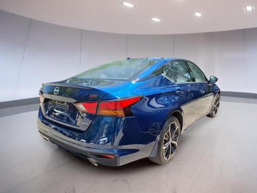 Deep Blue Pearl 2024 Nissan Altima SR Intelligent AWD
