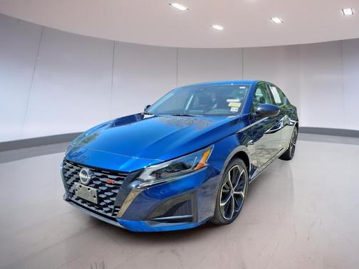 Deep Blue Pearl 2024 Nissan Altima SR Intelligent AWD