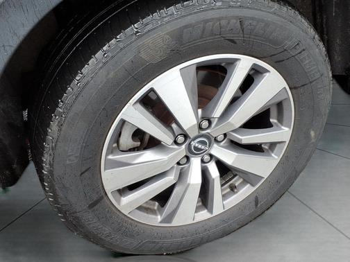 2022 Nissan Pathfinder SL 4WD