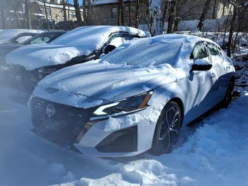 2023 Nissan Altima SR FWD