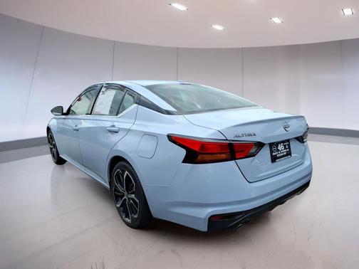 Gray Sky Pearl 2023 Nissan Altima SR FWD