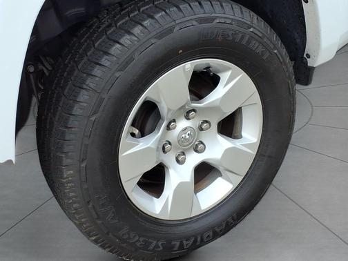 Bright White Clearcoat 2025 RAM 1500 Big Horn/Lone Star