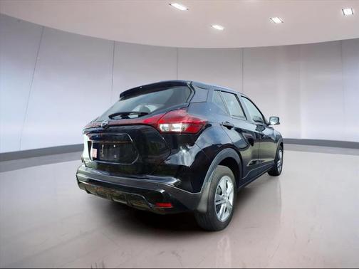 2023 Nissan Kicks S