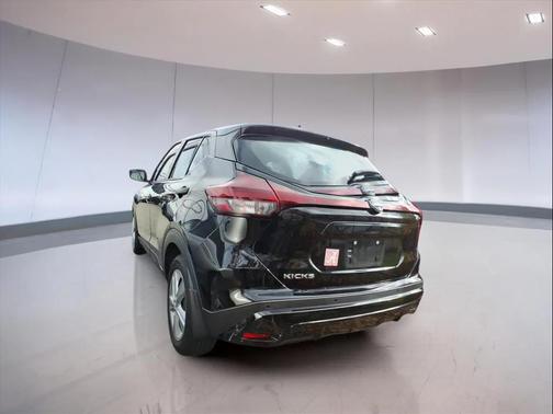 2023 Nissan Kicks S