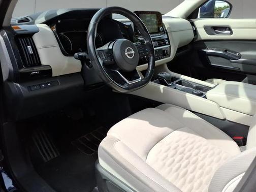 2022 Nissan Pathfinder SV 4WD