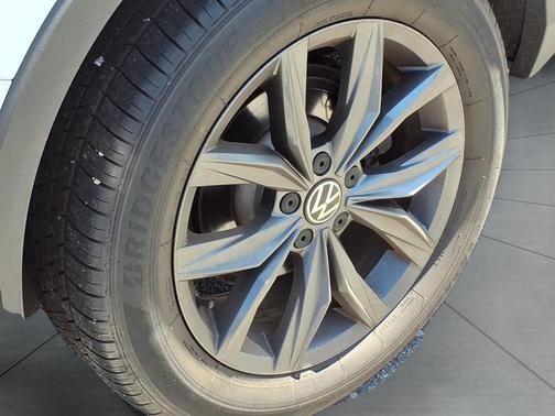 2022 Volkswagen Tiguan 2.0T SE 4MOTION
