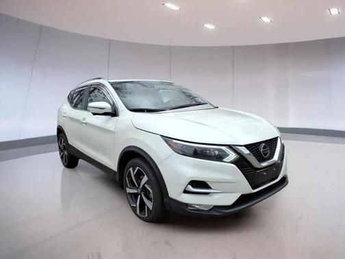 2022 Nissan Rogue Sport SL