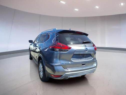 Gun Metallic 2018 Nissan Rogue SV
