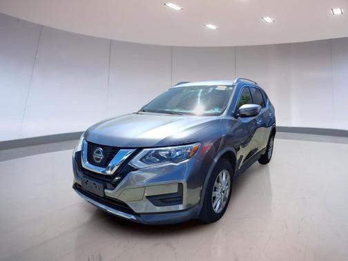 Gun Metallic 2018 Nissan Rogue SV