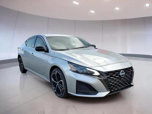 2024 Nissan Altima SR FWD