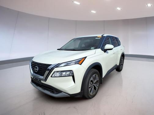 Pearl White Tricoat 2023 Nissan Rogue SV