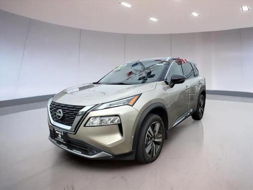 2022 Nissan Rogue SL