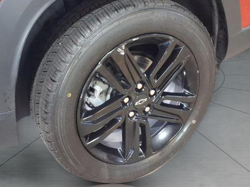 Cayenne Orange Metallic 2024 Chevrolet Trax FWD ACTIV