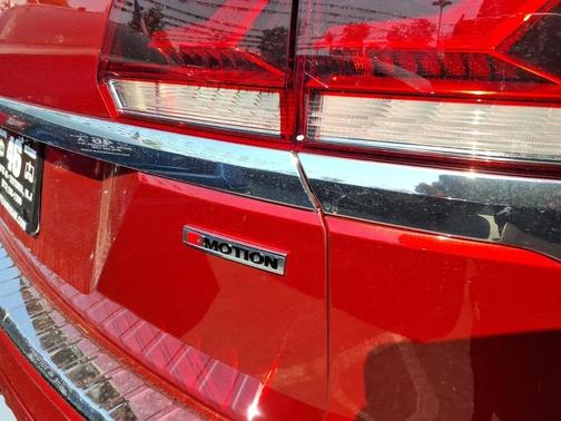 Aurora Red 2021 Volkswagen Atlas 3.6L SEL Premium