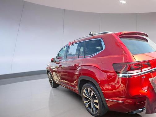 Aurora Red 2021 Volkswagen Atlas 3.6L SEL Premium