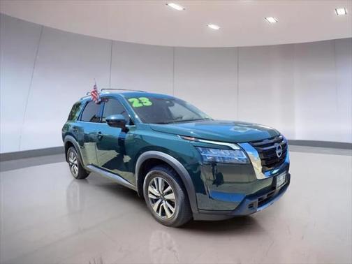 2023 Nissan Pathfinder SL 4WD