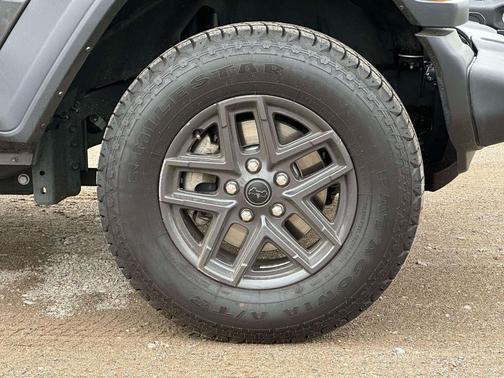 Granite Crystal Metallic Clearcoat 2024 Jeep Wrangler Sport S