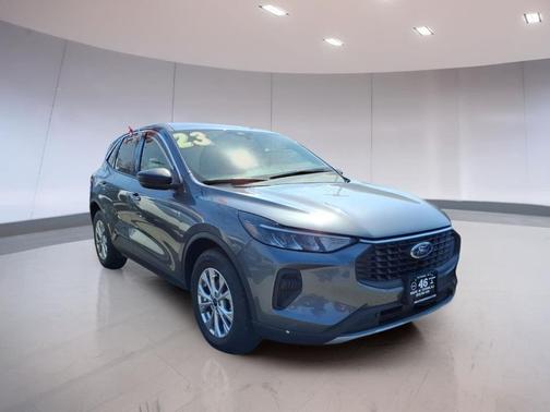 Carbonized Gray Metallic 2023 Ford Escape Active