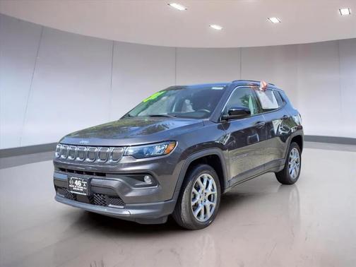 2022 Jeep Compass Latitude Lux