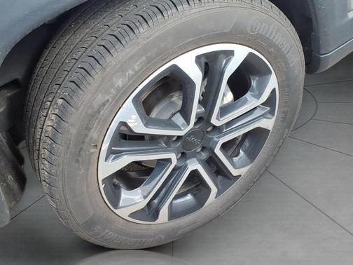 Billet Silver Metallic Clearcoat 2023 Jeep Compass Limited