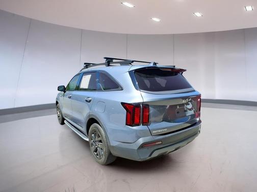 Everlasting Silver 2023 Kia Sorento S