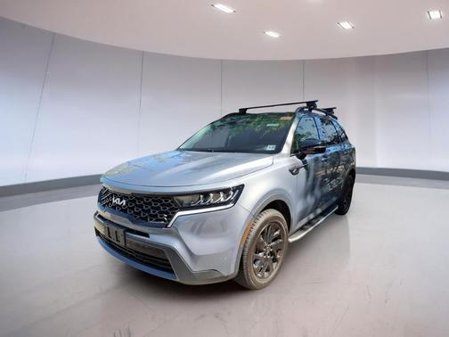 Everlasting Silver 2023 Kia Sorento S